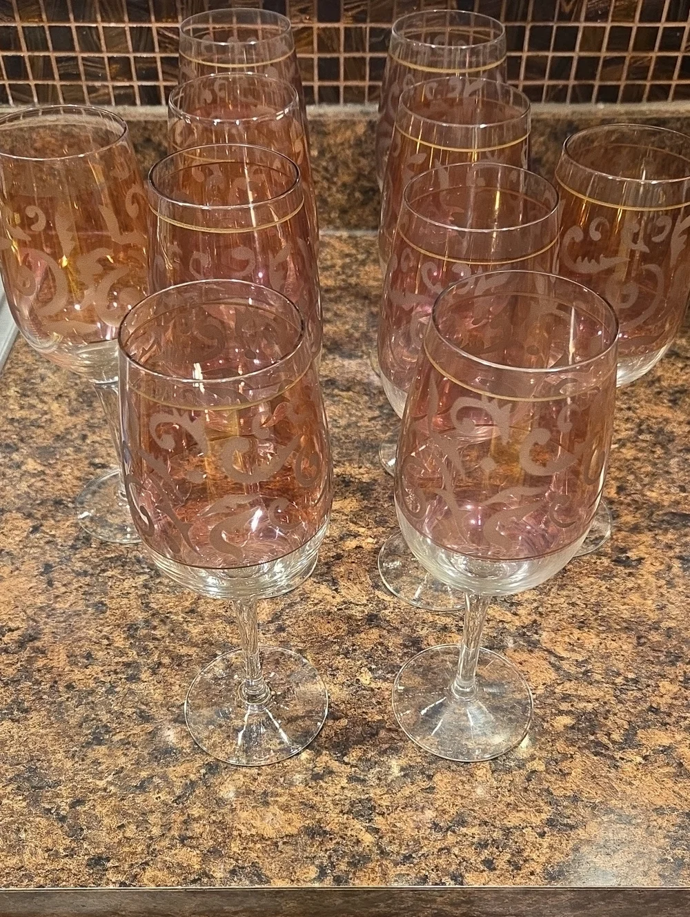Elegant Rose Gold-Trim Wine Glasses - Set of 10